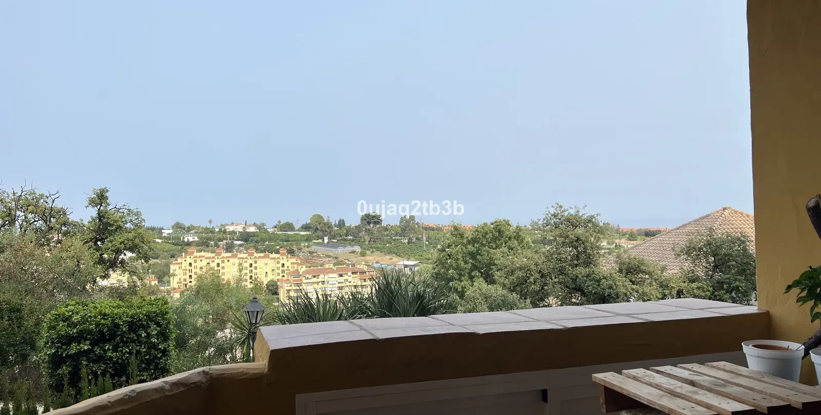 Venta de apartamento en planta media en Estepona 56