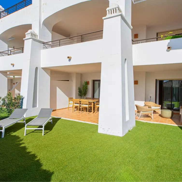Venta de apartamento en planta baja en Casares Playa