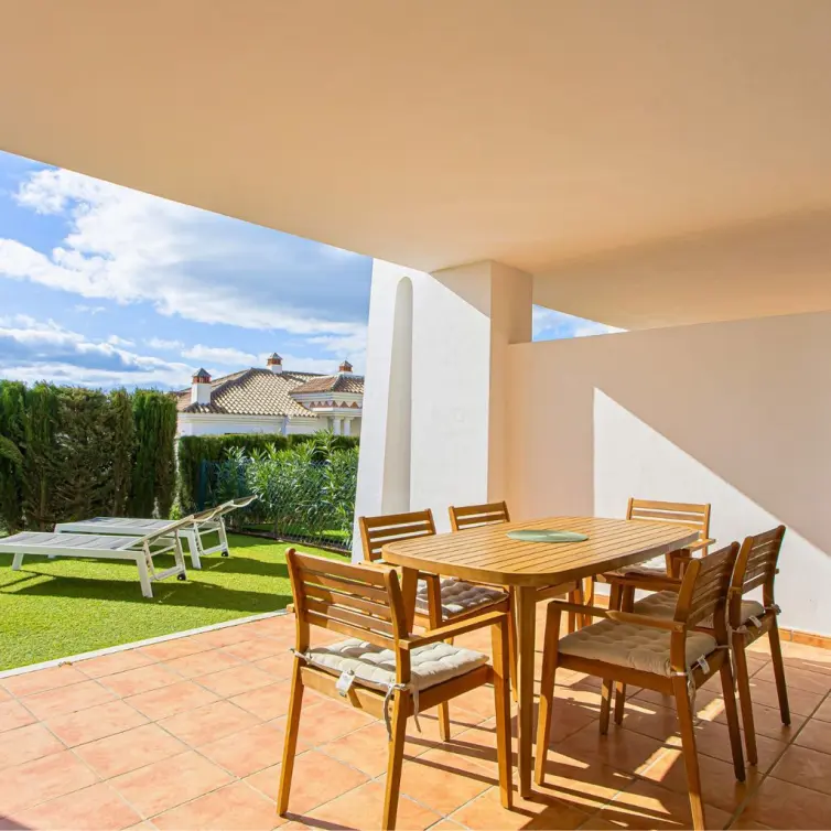 Venta de apartamento en planta baja en Casares Playa