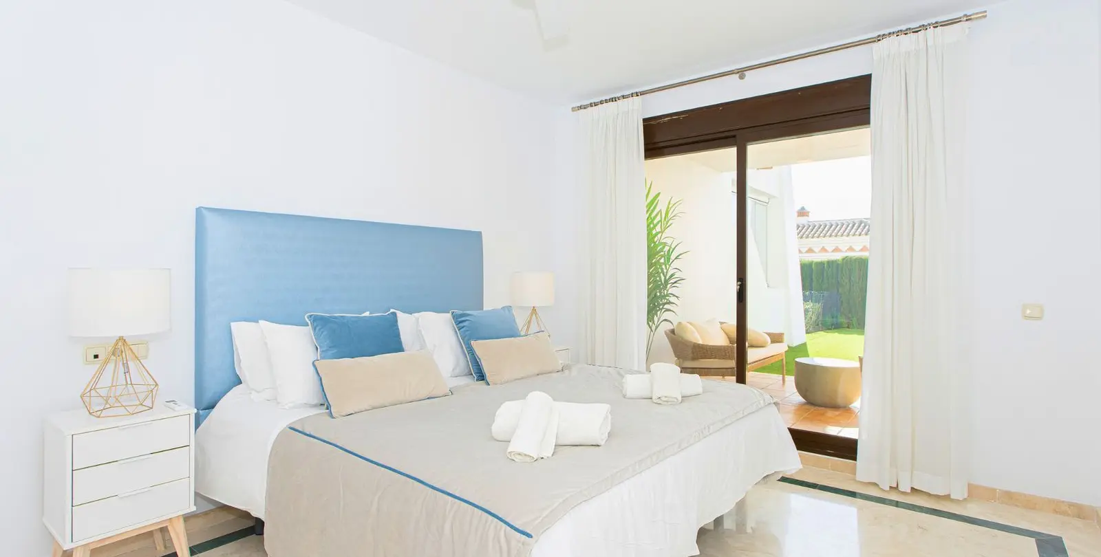 Venta de apartamento en planta baja en Casares Playa 17