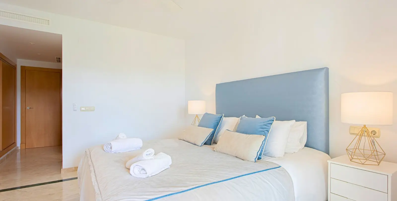 Venta de apartamento en planta baja en Casares Playa 19