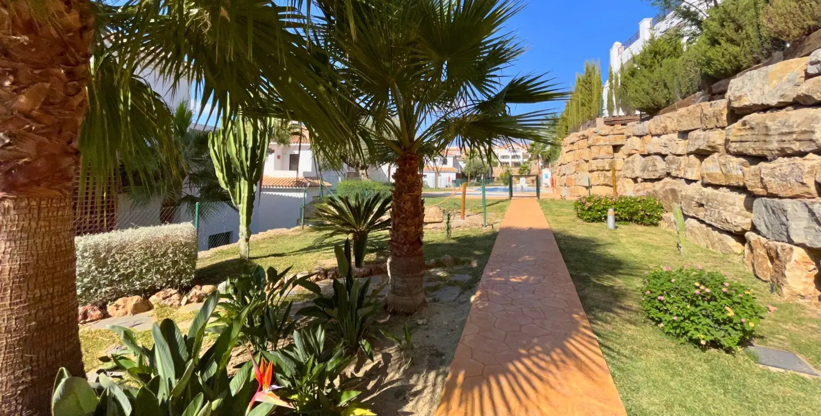 Venta de apartamento en planta baja en Casares Playa 32