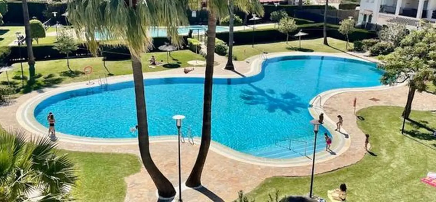 Sale of middle floor apartment in Marbella 1