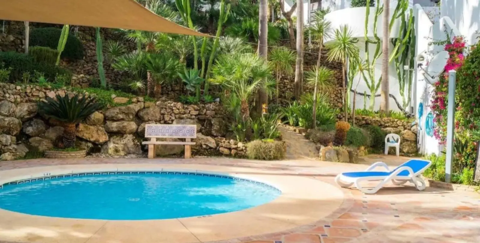 Sale of middle floor apartment in Marbella 1