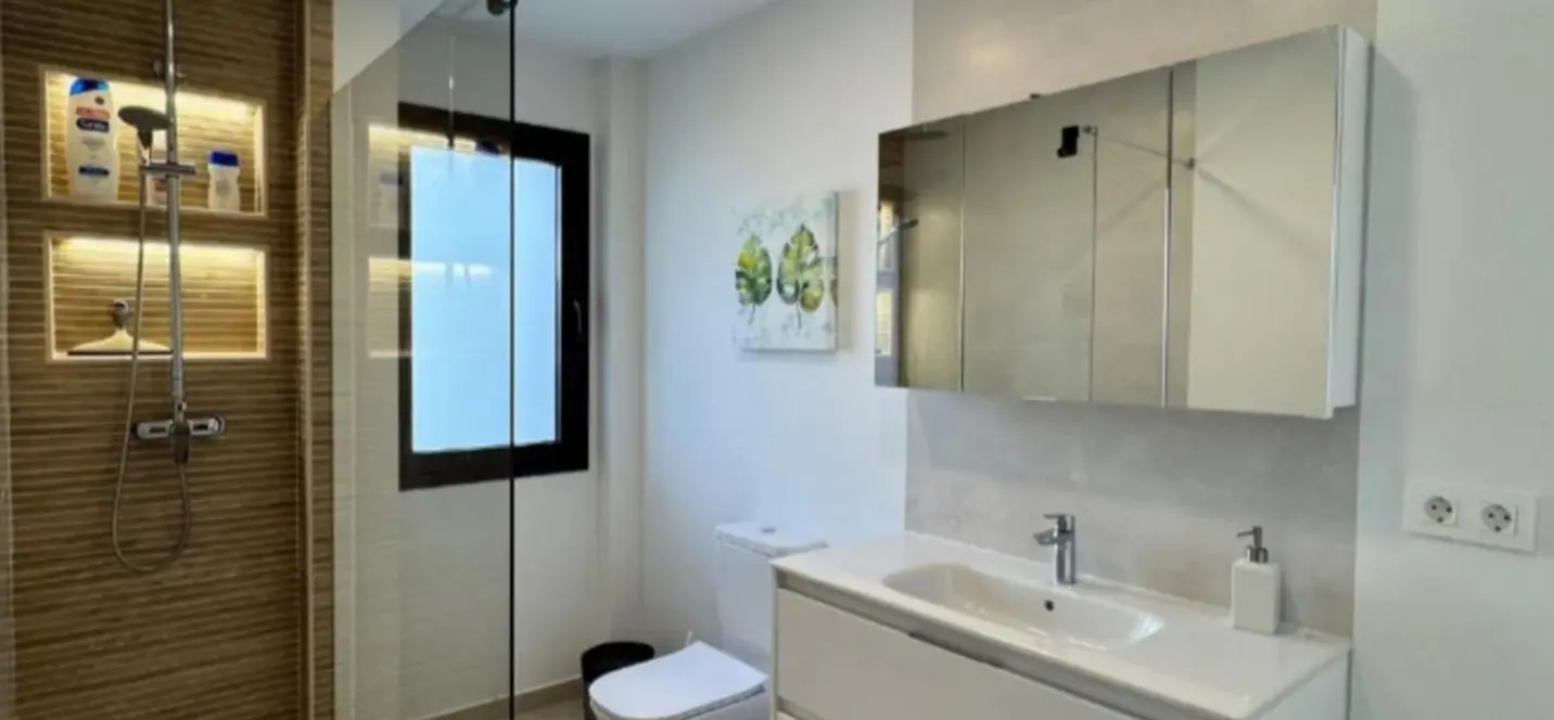 Sale of middle floor apartment in Marbella 4