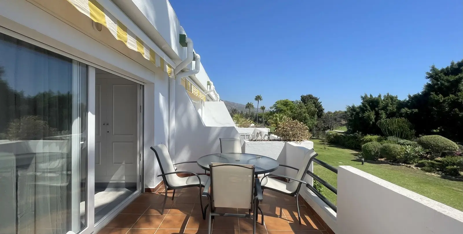 Sale of townhouse in Aloha 13