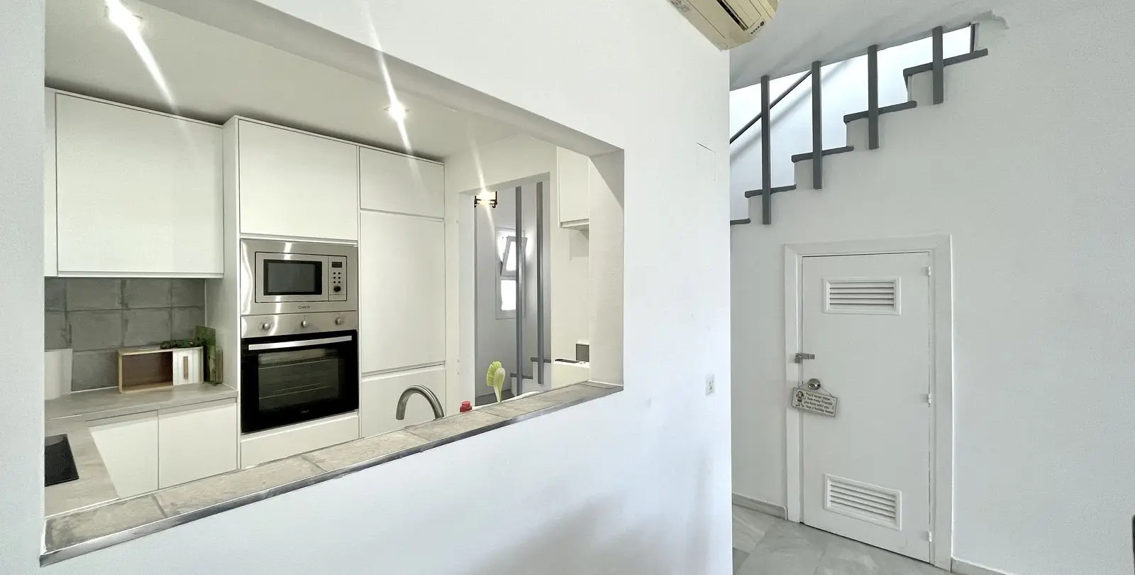 Sale of townhouse in Aloha 28