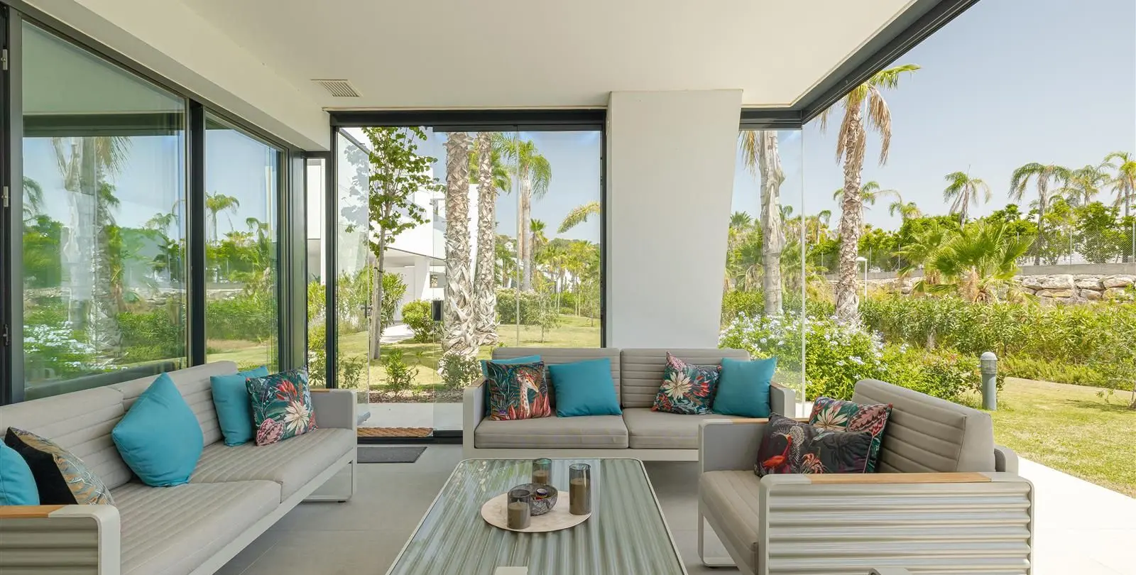 Продажа апартаментов на первом этаже в Estepona 21