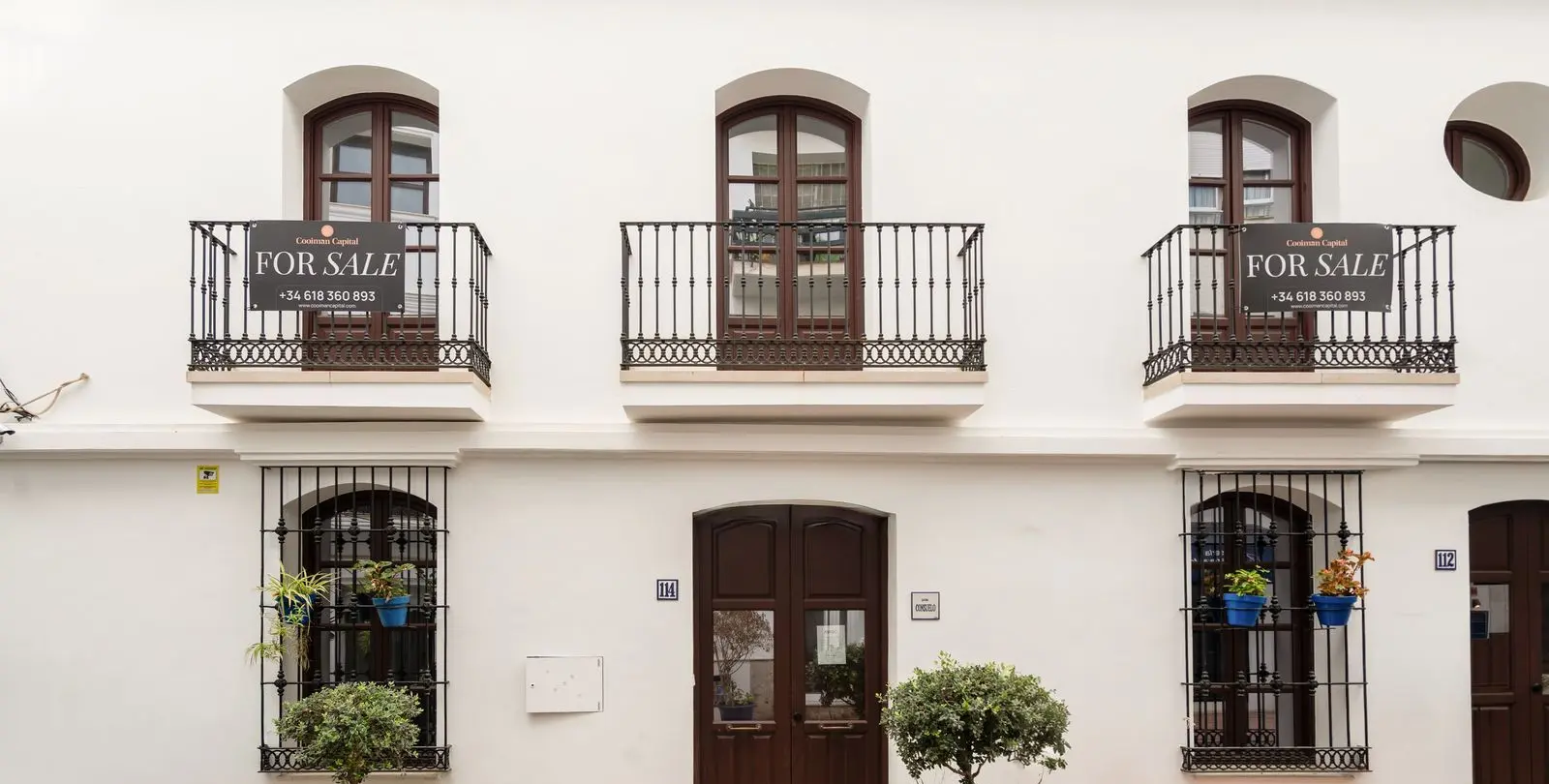 Sale of townhouse in Estepona 1