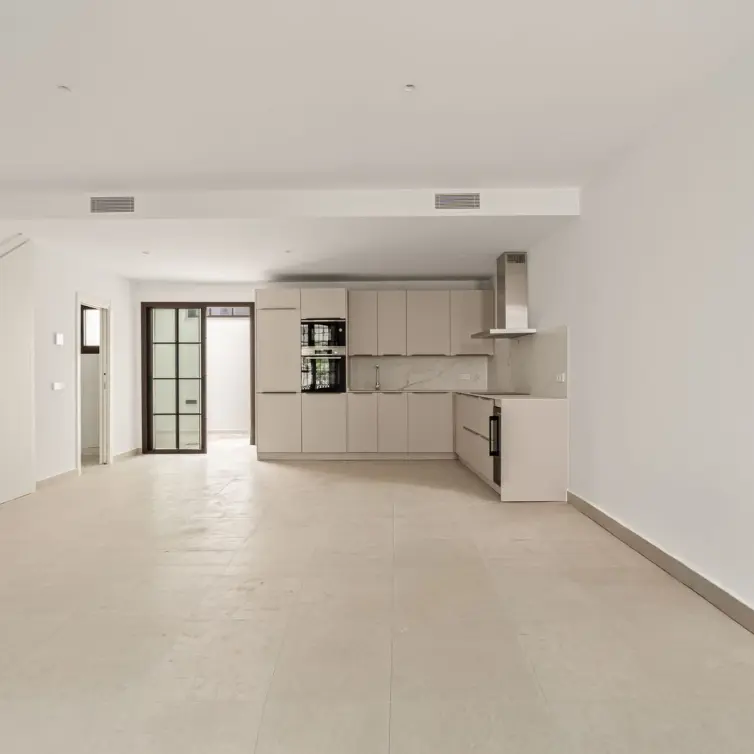 Sale of townhouse in Estepona