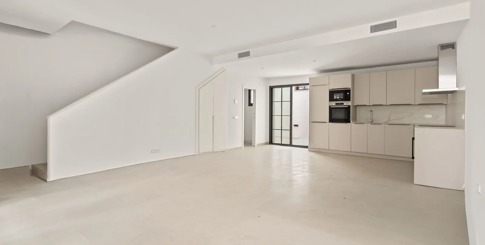 Sale of townhouse in Estepona 4