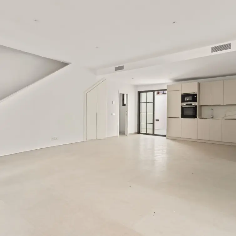 Sale of townhouse in Estepona