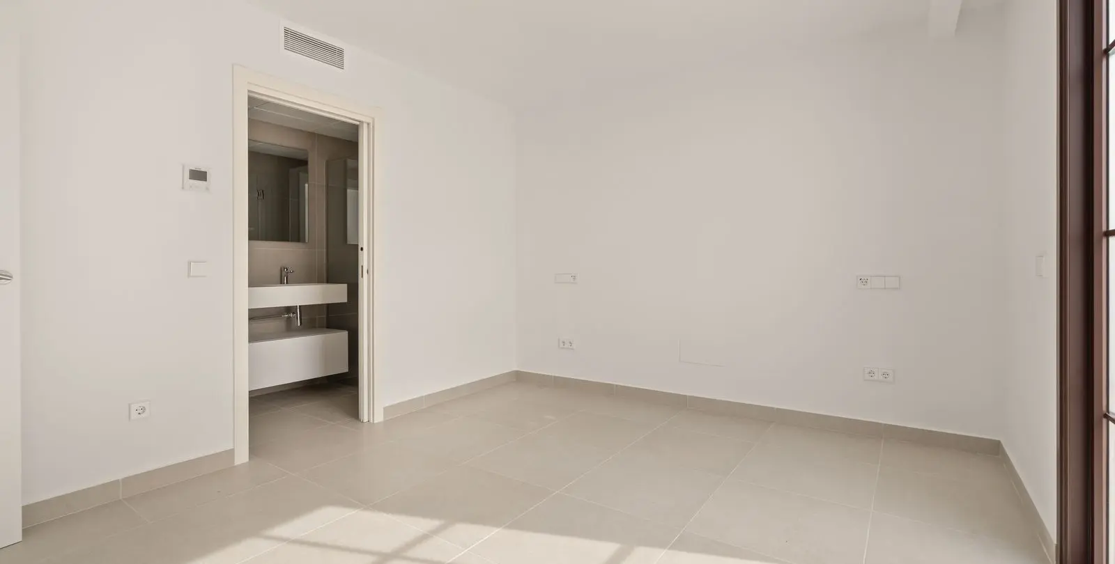 Sale of townhouse in Estepona 9