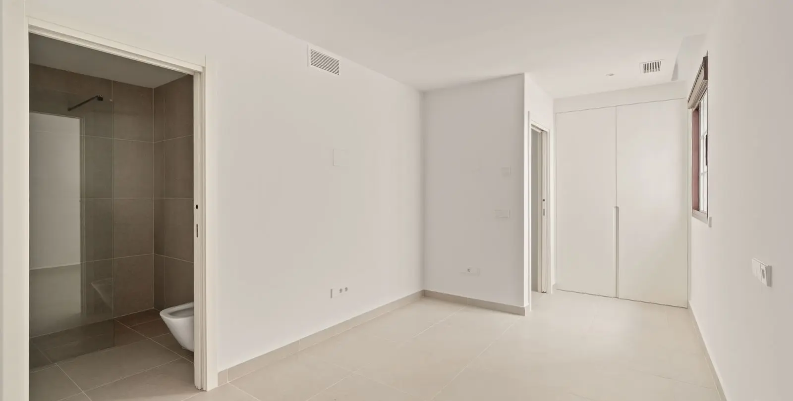 Sale of townhouse in Estepona 14