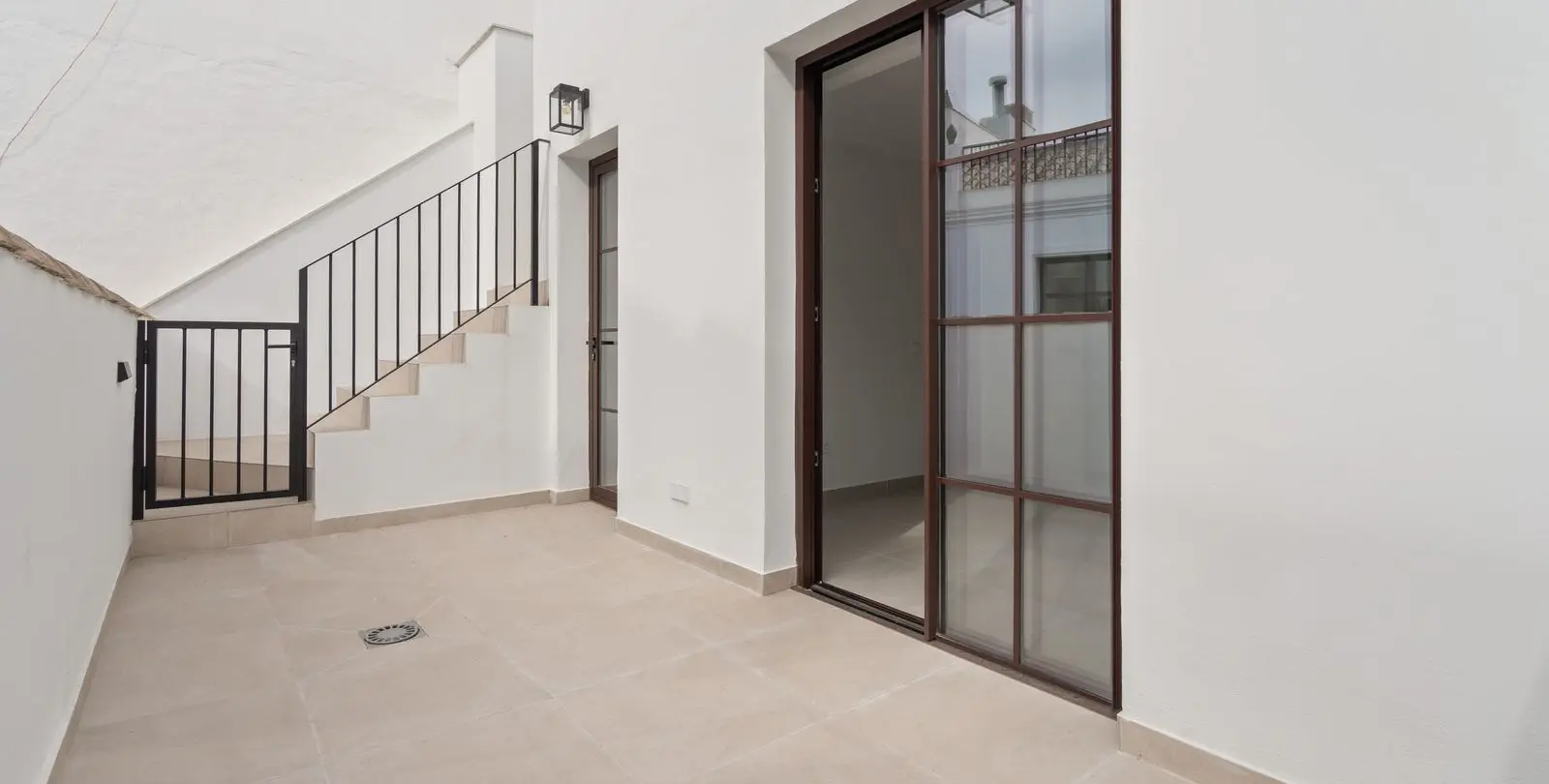 Sale of townhouse in Estepona 17