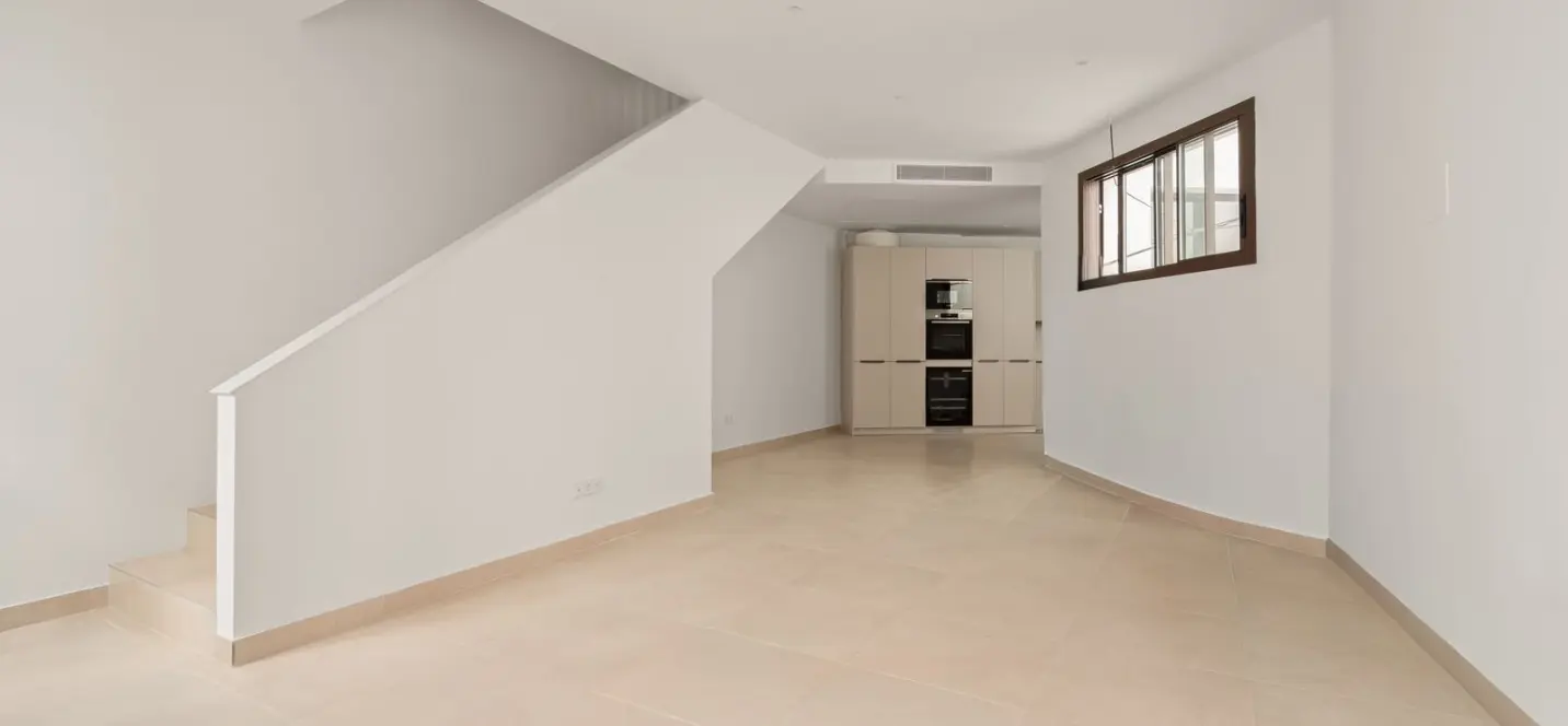 Продажа таунхауса в Estepona 1