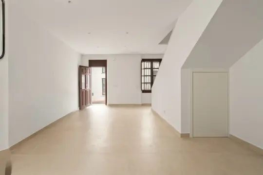 Image 4 thumb