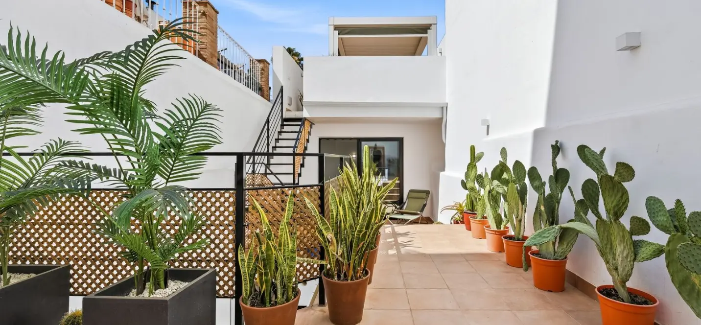Sale of townhouse in Estepona 3