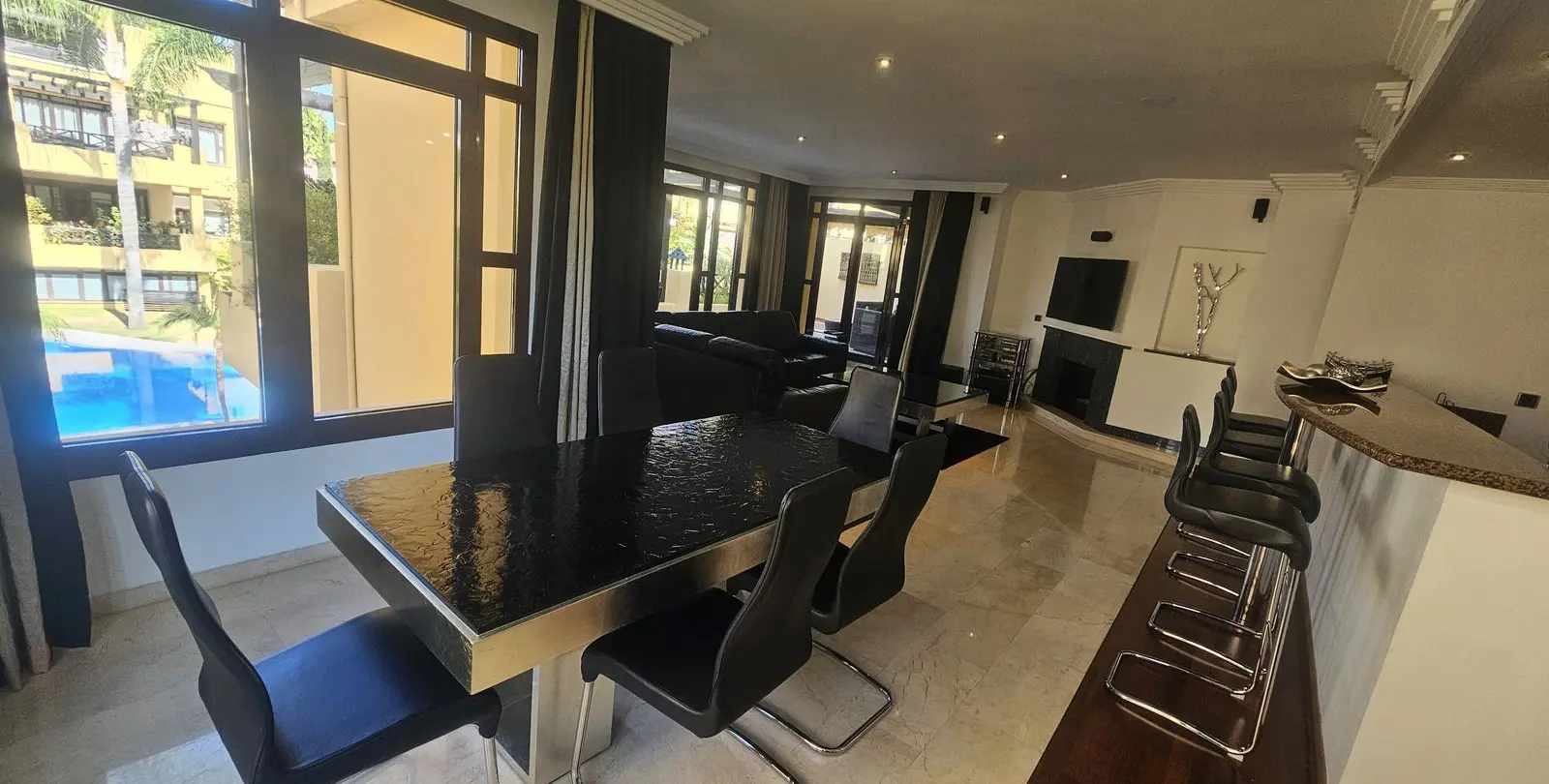 Продажа апартаментов на среднем этаже в Puerto Banús 2