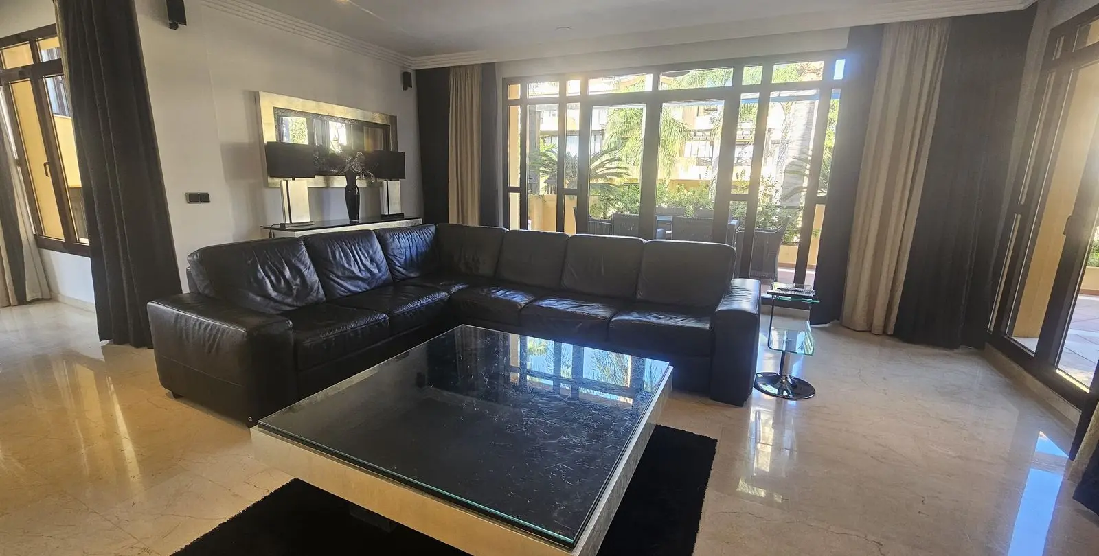 Продажа апартаментов на среднем этаже в Puerto Banús 9