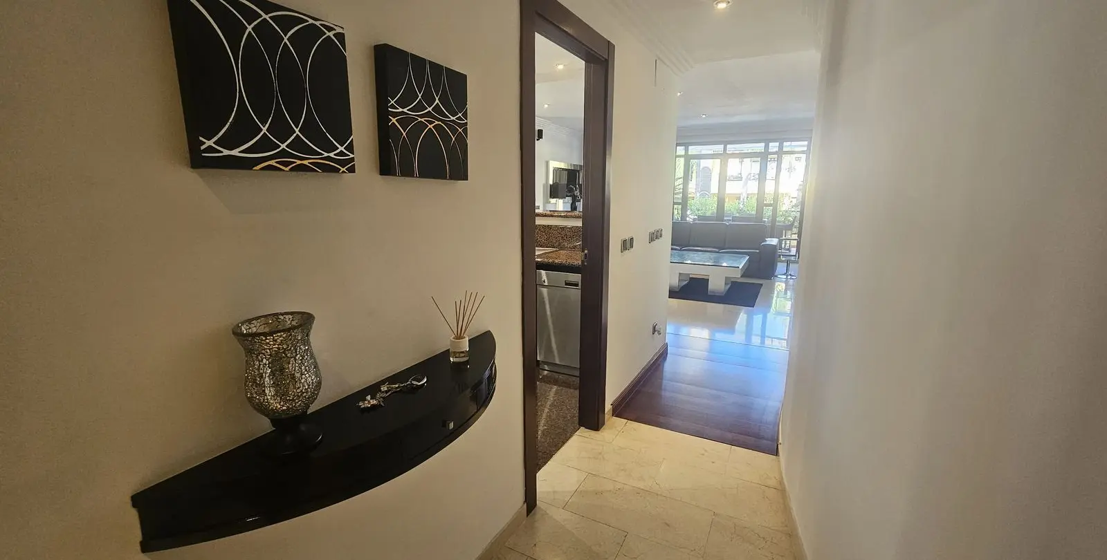 Продажа апартаментов на среднем этаже в Puerto Banús 17