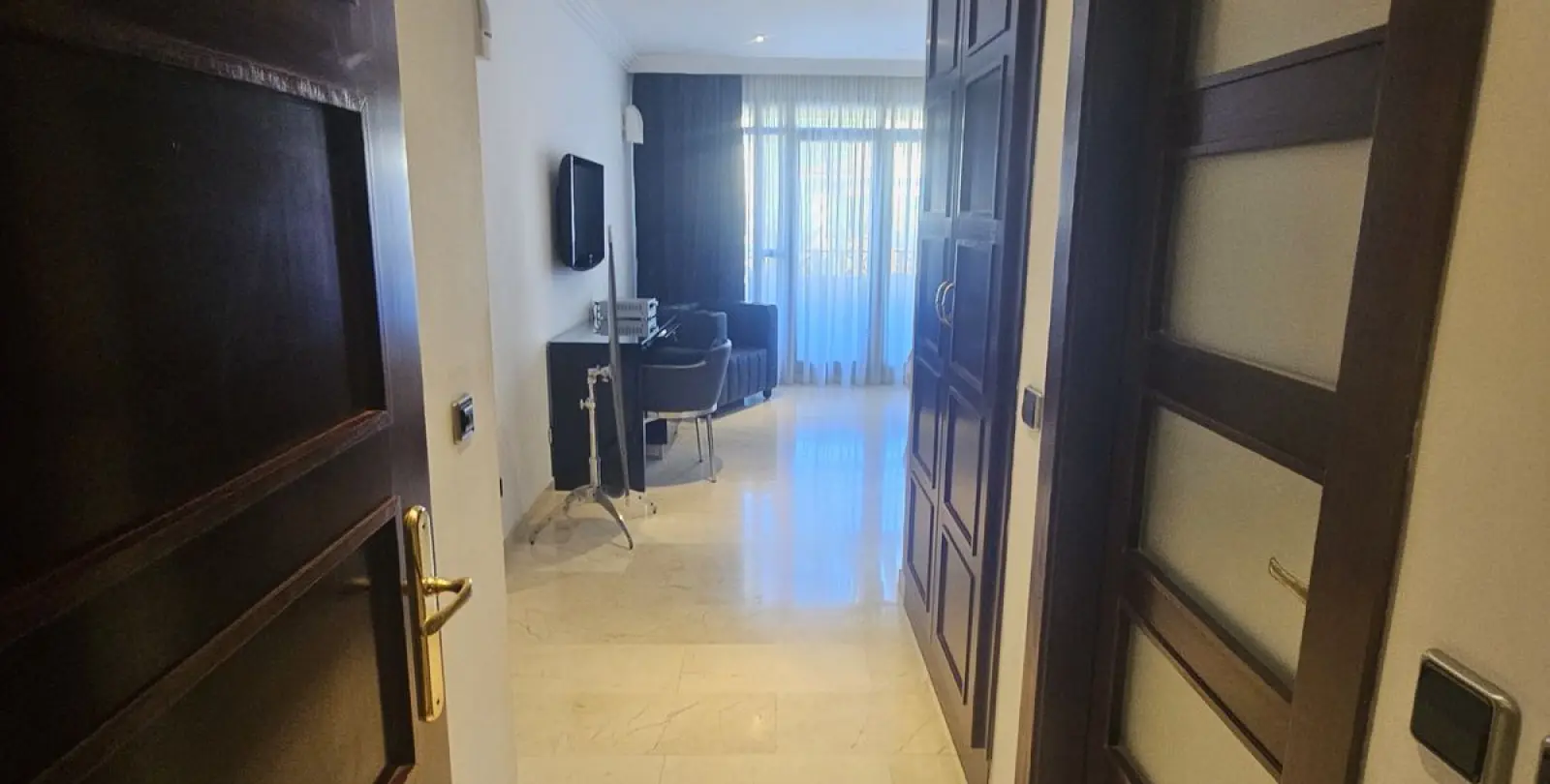 Продажа апартаментов на среднем этаже в Puerto Banús 24