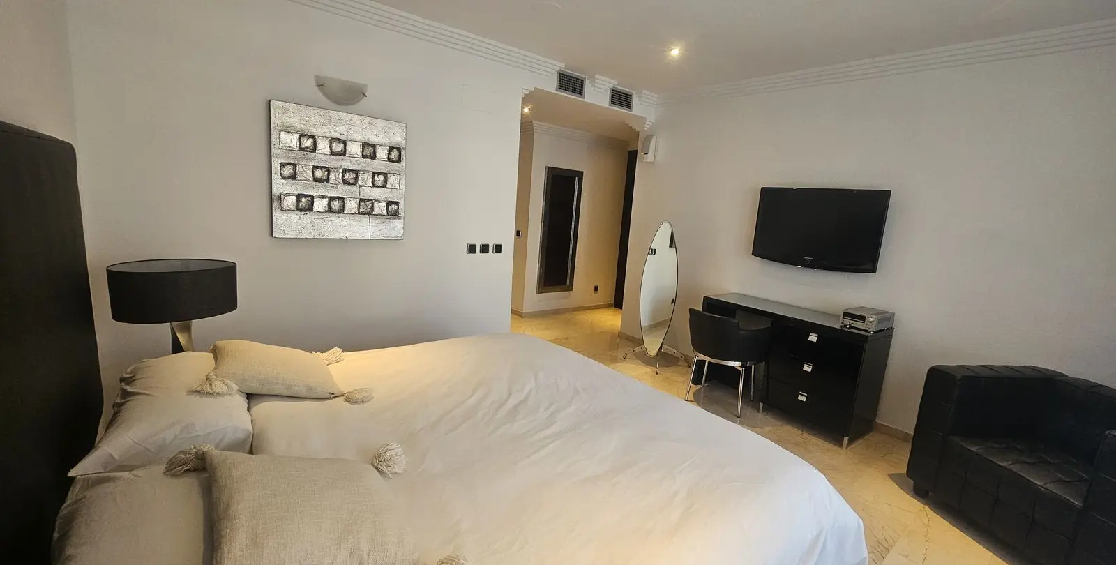 Продажа апартаментов на среднем этаже в Puerto Banús 27