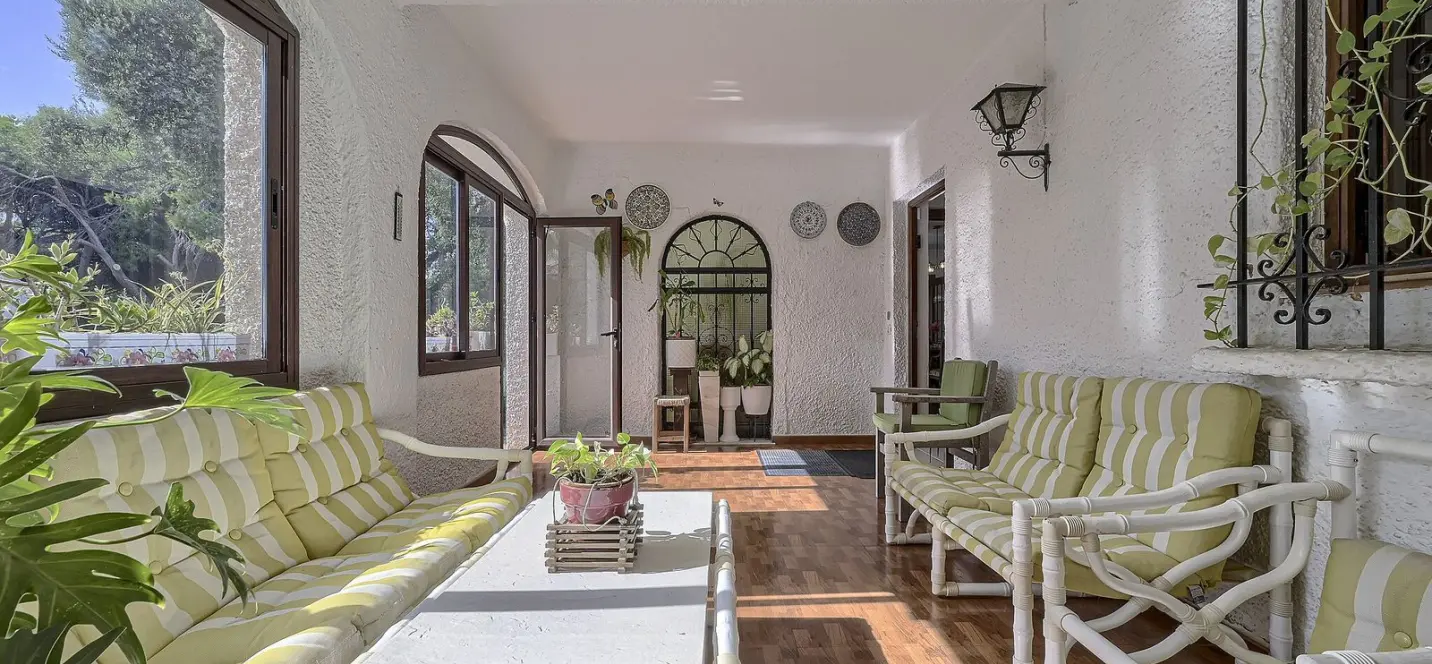 Venta de villa independiente en Elviria 2