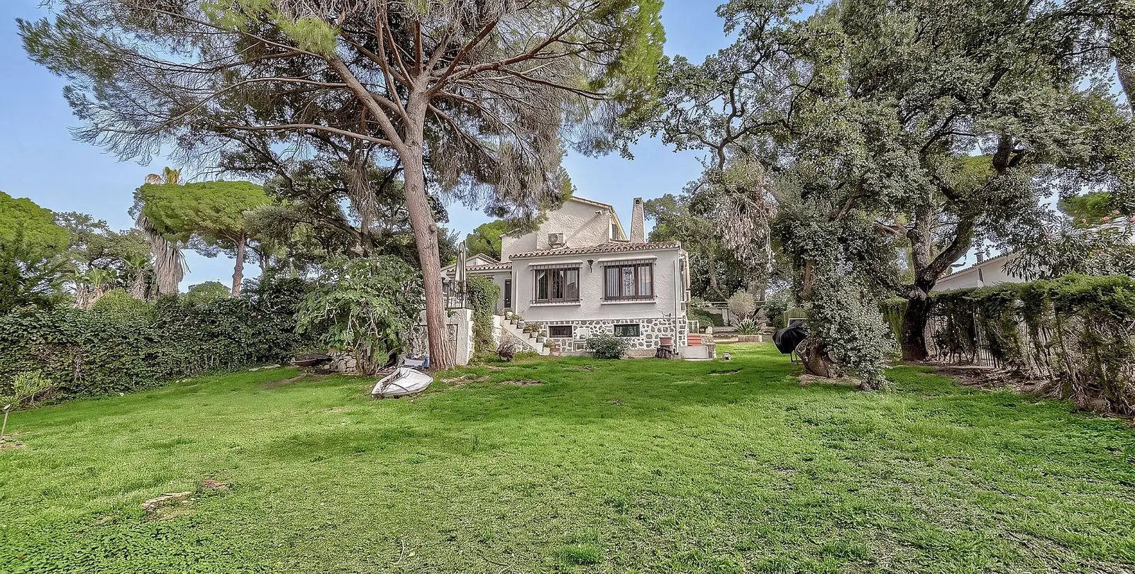 Venta de villa independiente en Elviria 25