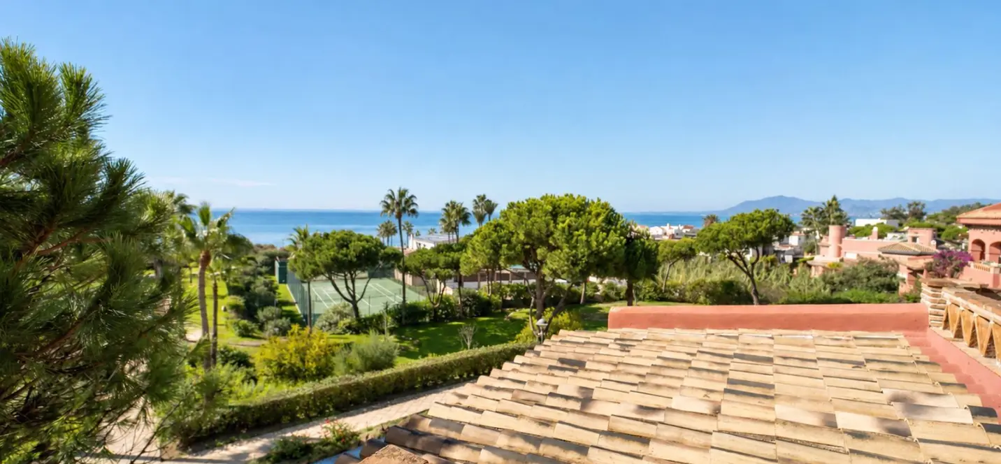 Venta de ático dúplex en Elviria 0