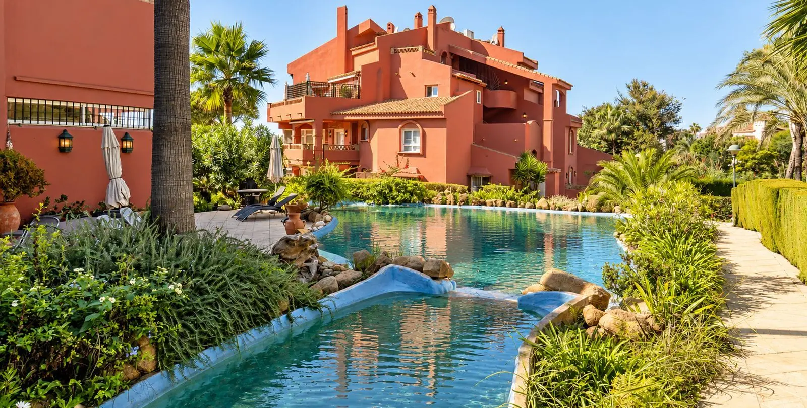Venta de ático dúplex en Elviria 7