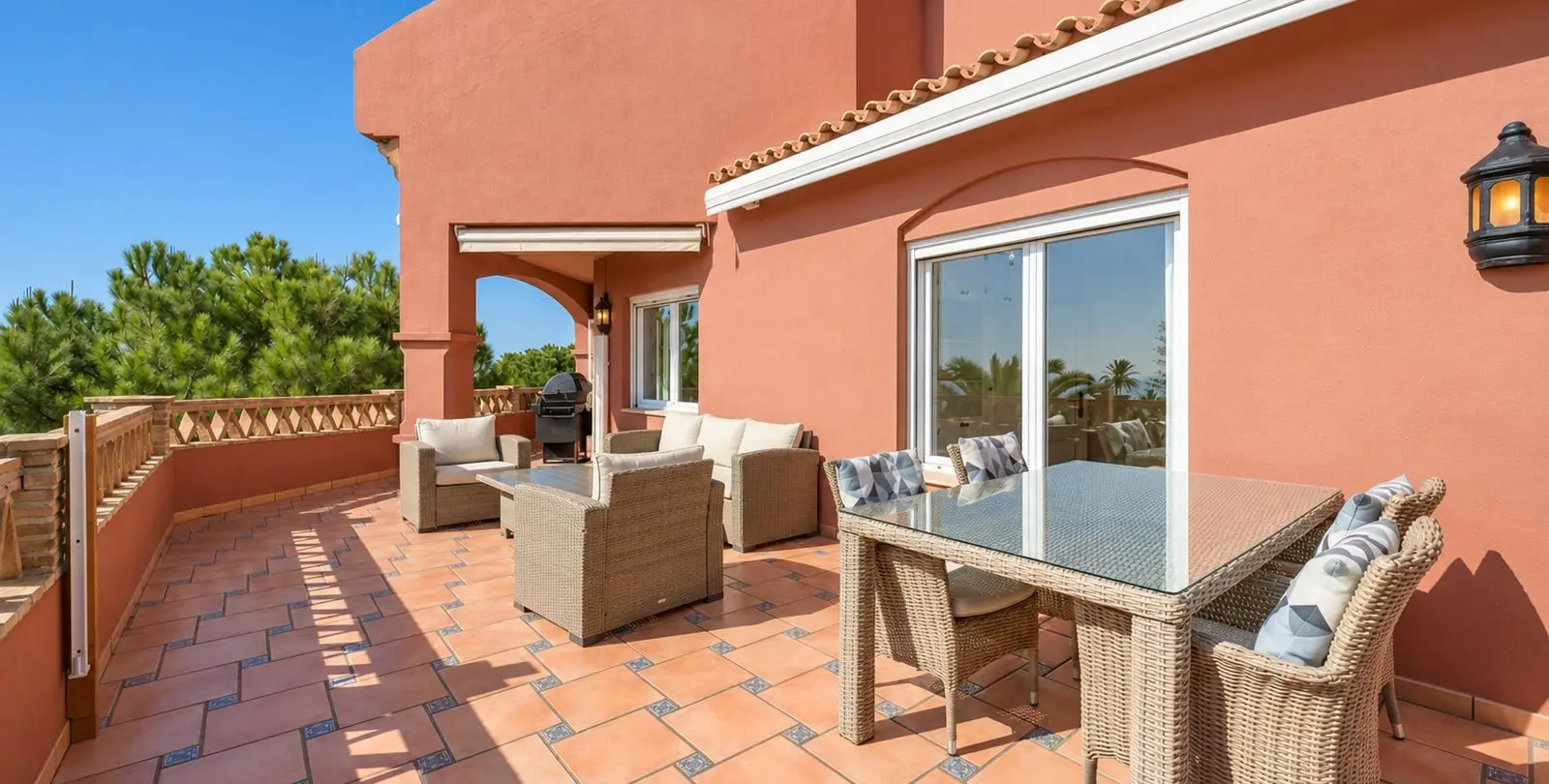 Venta de ático dúplex en Elviria 31