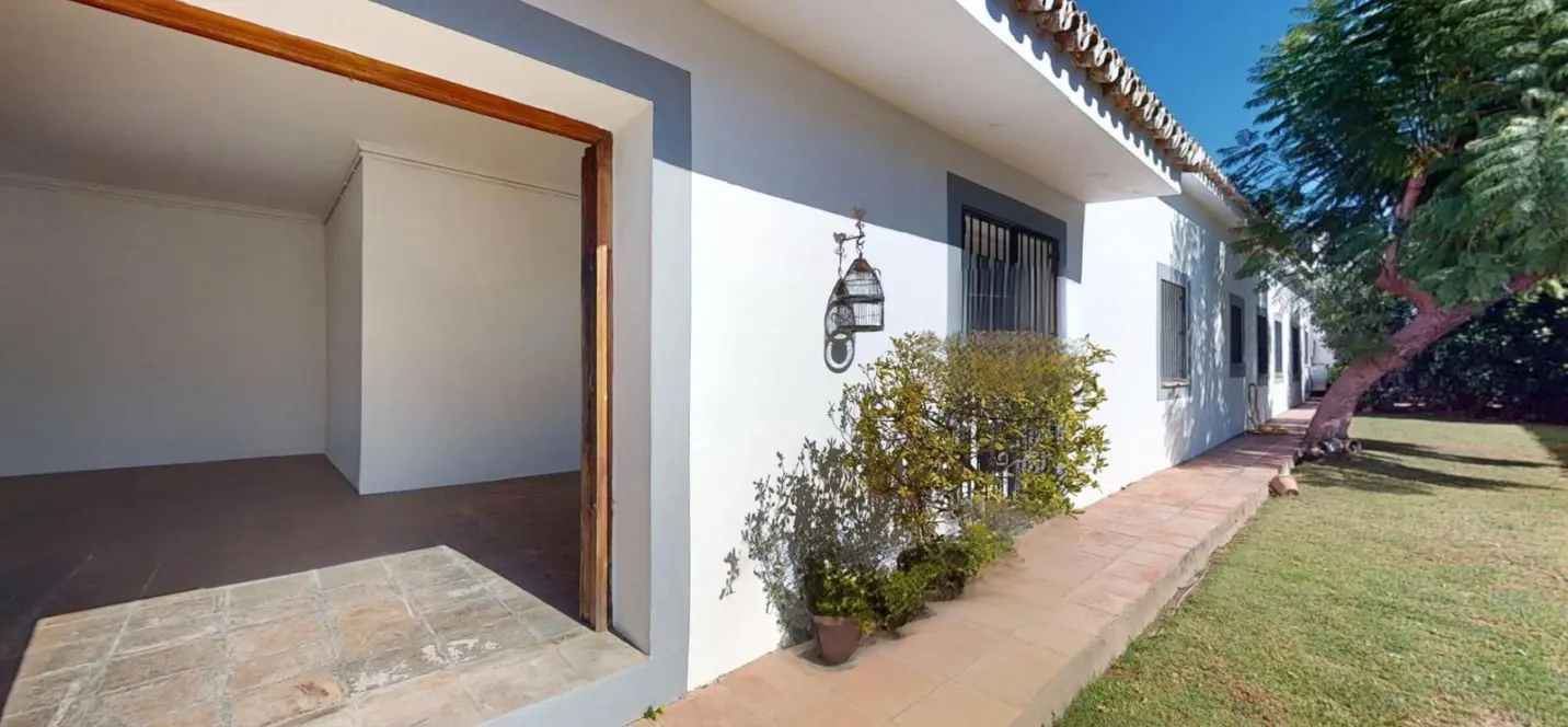 Venta de villa independiente en San Pedro de Alcántara 1