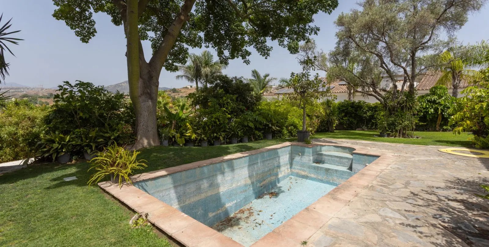 Venta de villa independiente en San Pedro de Alcántara 25
