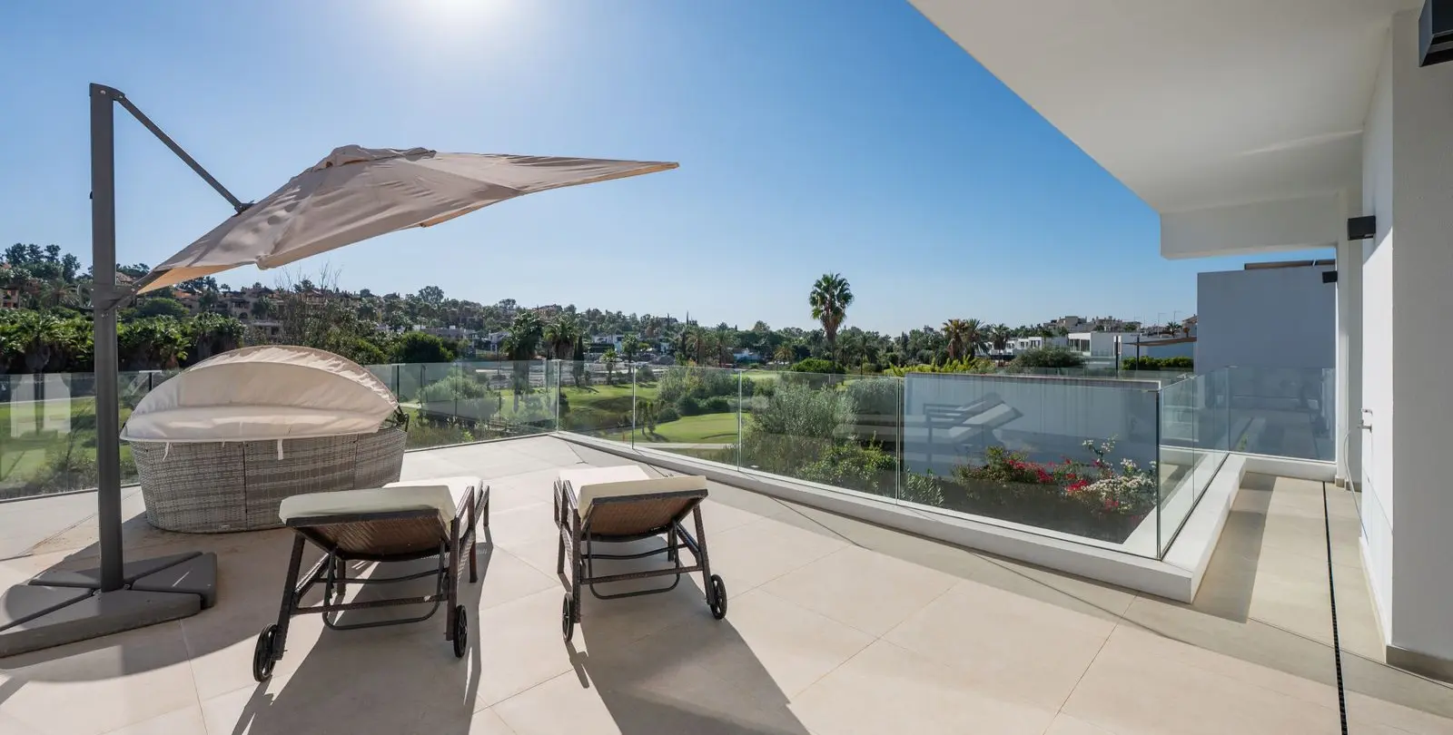Venta de villa independiente en Estepona 15