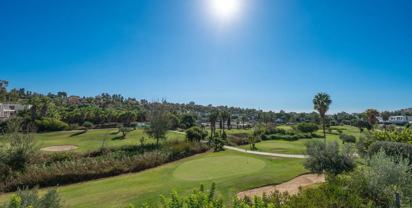 Venta de villa independiente en Estepona 17