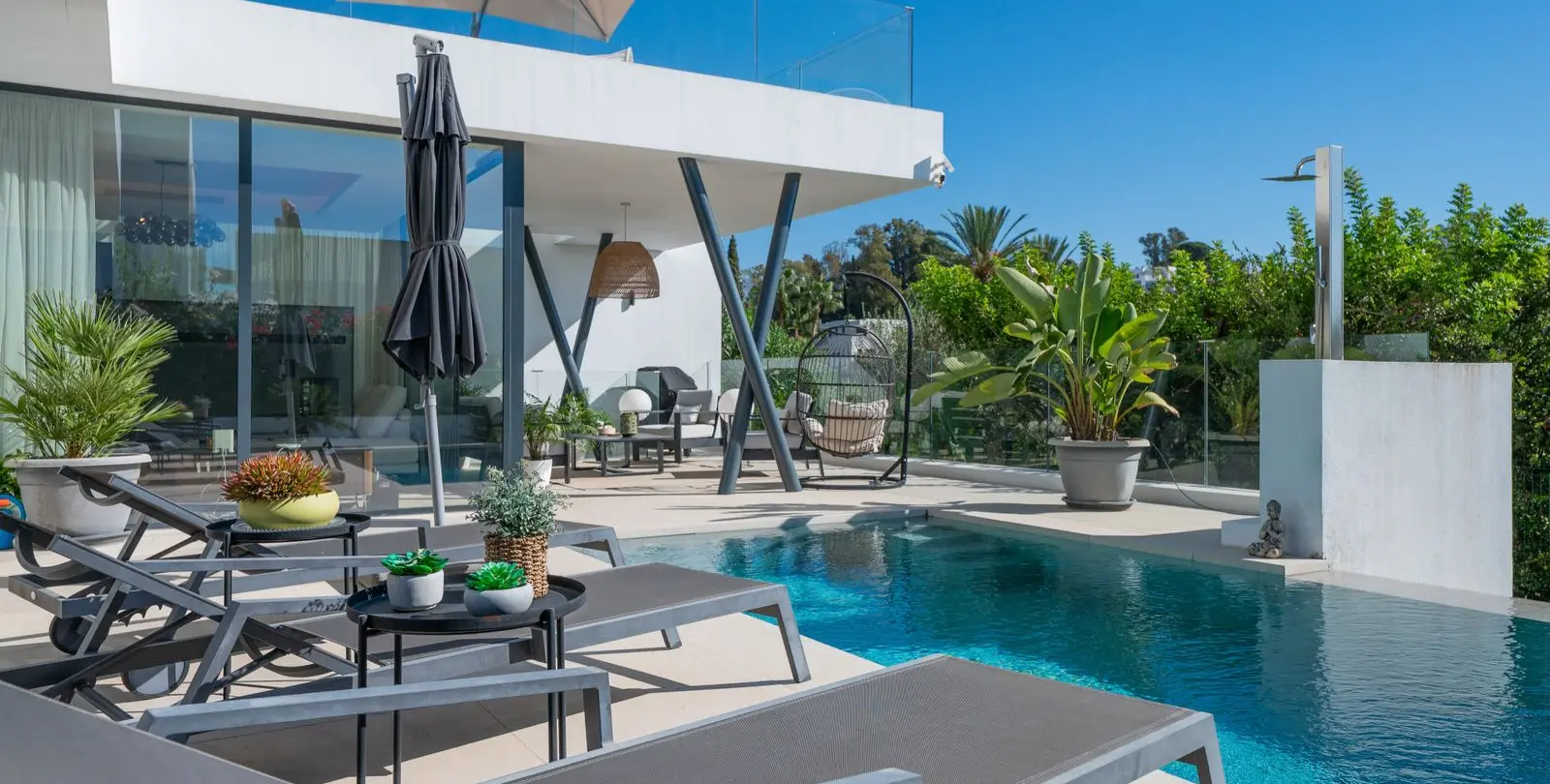 Venta de villa independiente en Estepona 35
