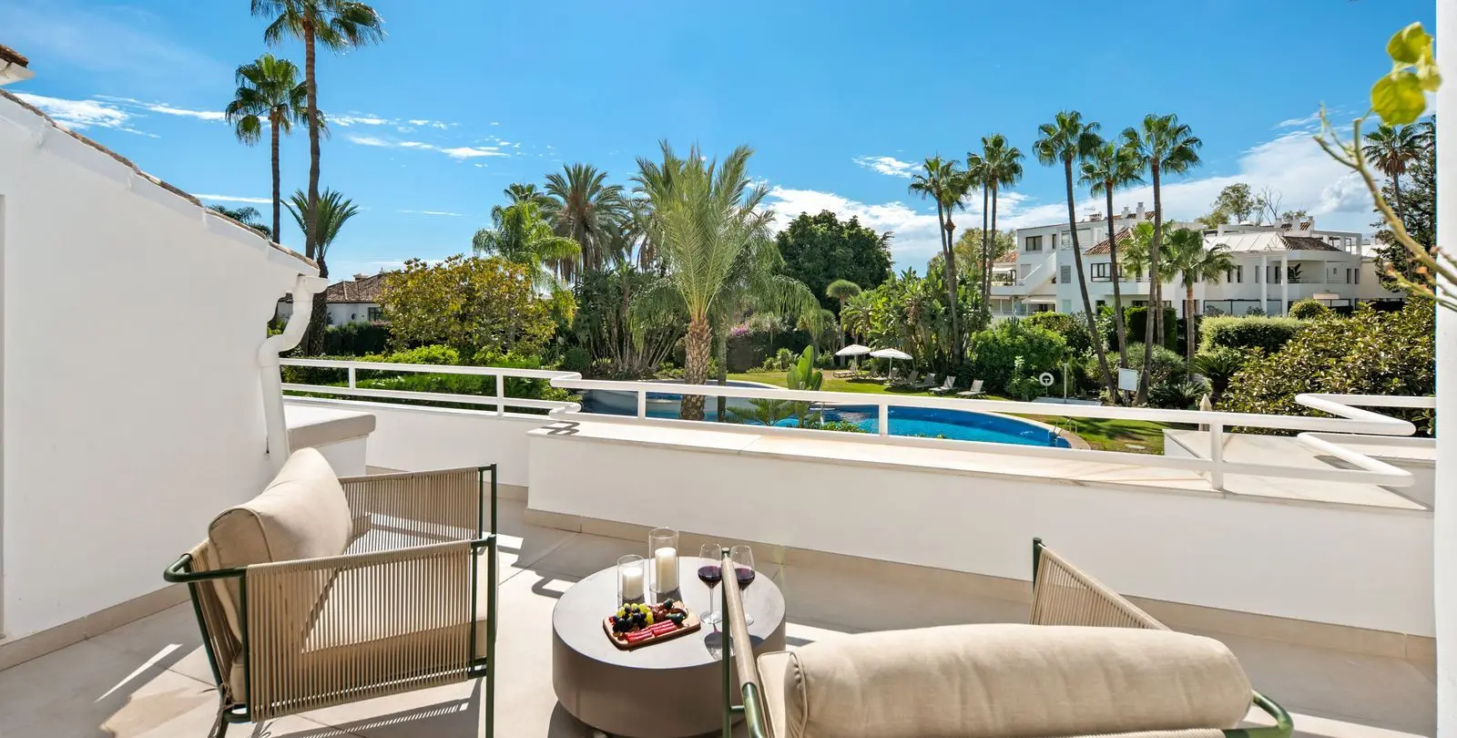 Venta de dúplex en Nueva Andalucía 26