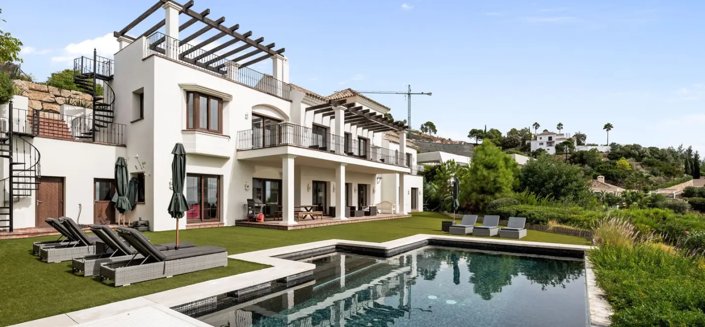 Venta de villa independiente en Benahavís 1