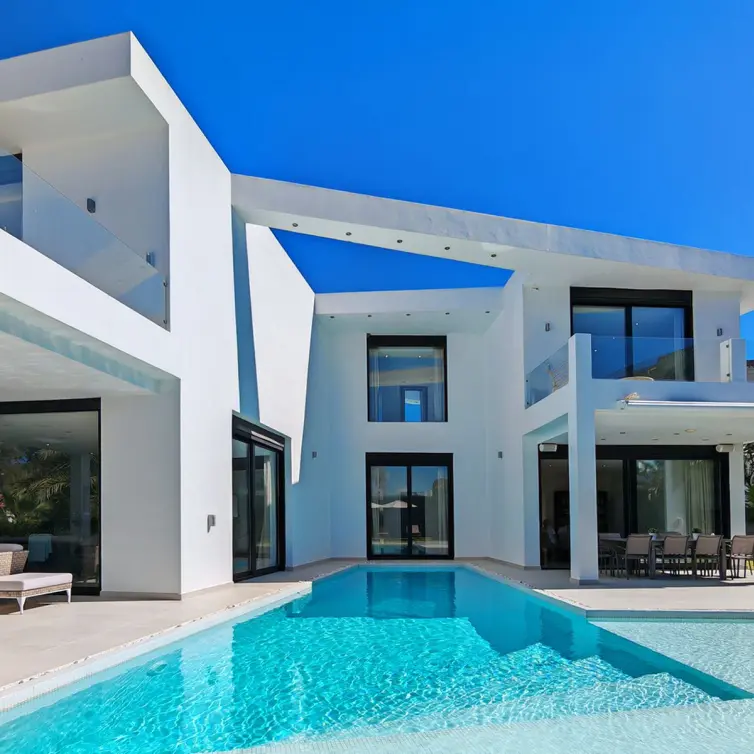Venta de villa independiente en El Rosario
