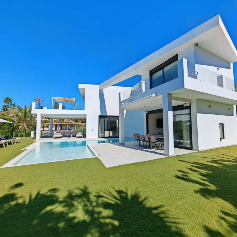 Venta de villa independiente en El Rosario