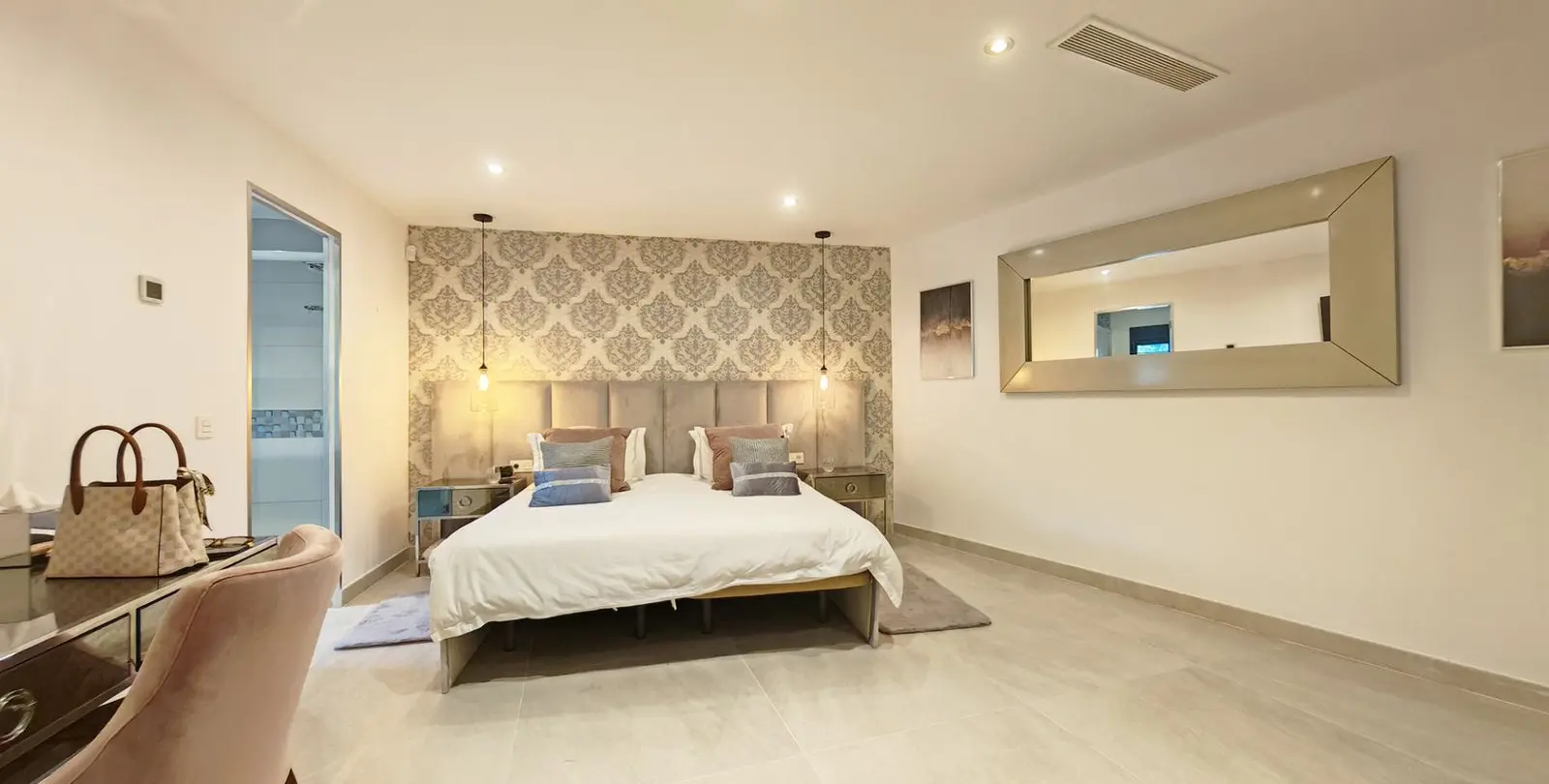 Venta de villa independiente en El Rosario 27