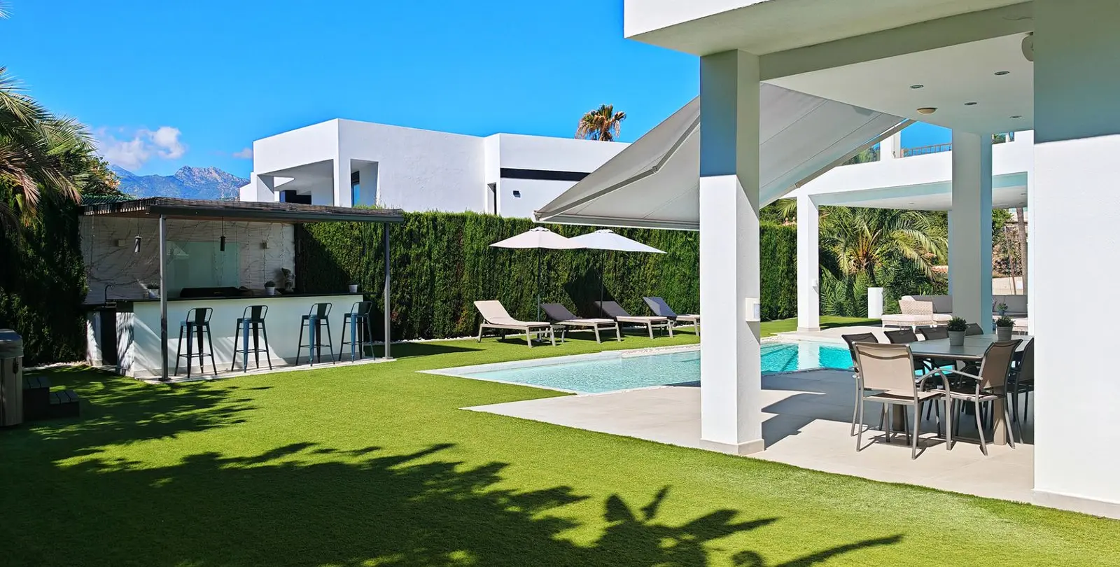 Venta de villa independiente en El Rosario 47