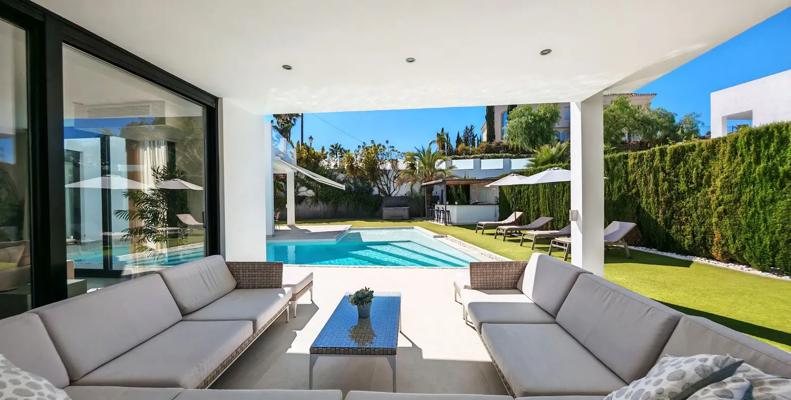 Venta de villa independiente en El Rosario 54