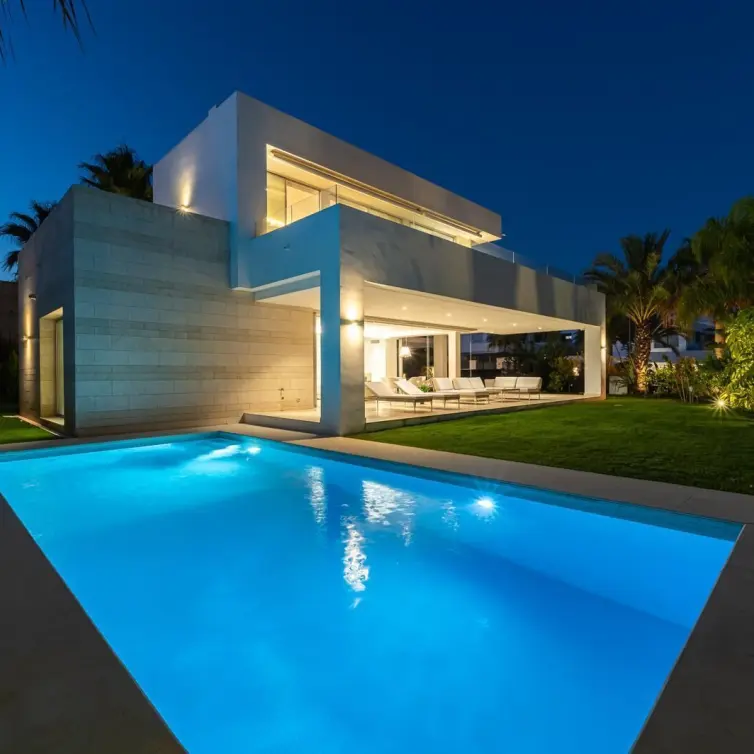 Venta de villa independiente en Marbella