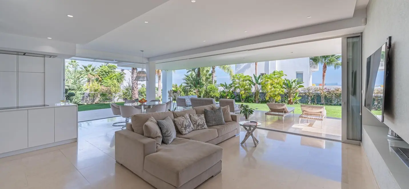 Venta de villa independiente en Marbella 2