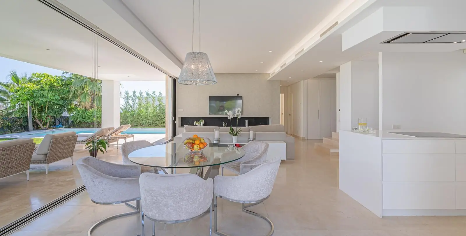 Продажа  отдельно стоящей виллы в Marbella 26