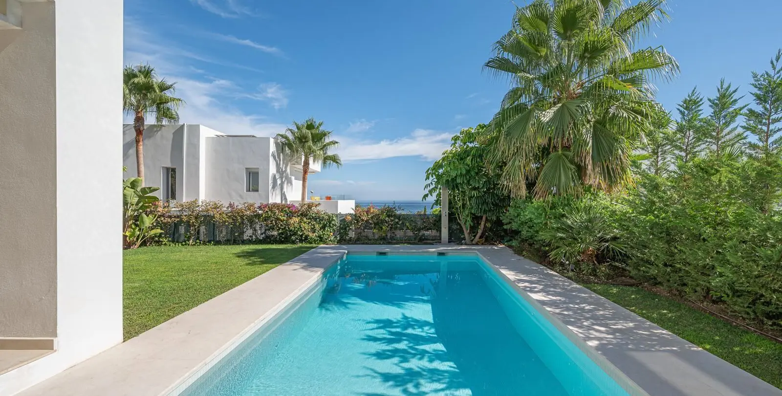Продажа  отдельно стоящей виллы в Marbella 40