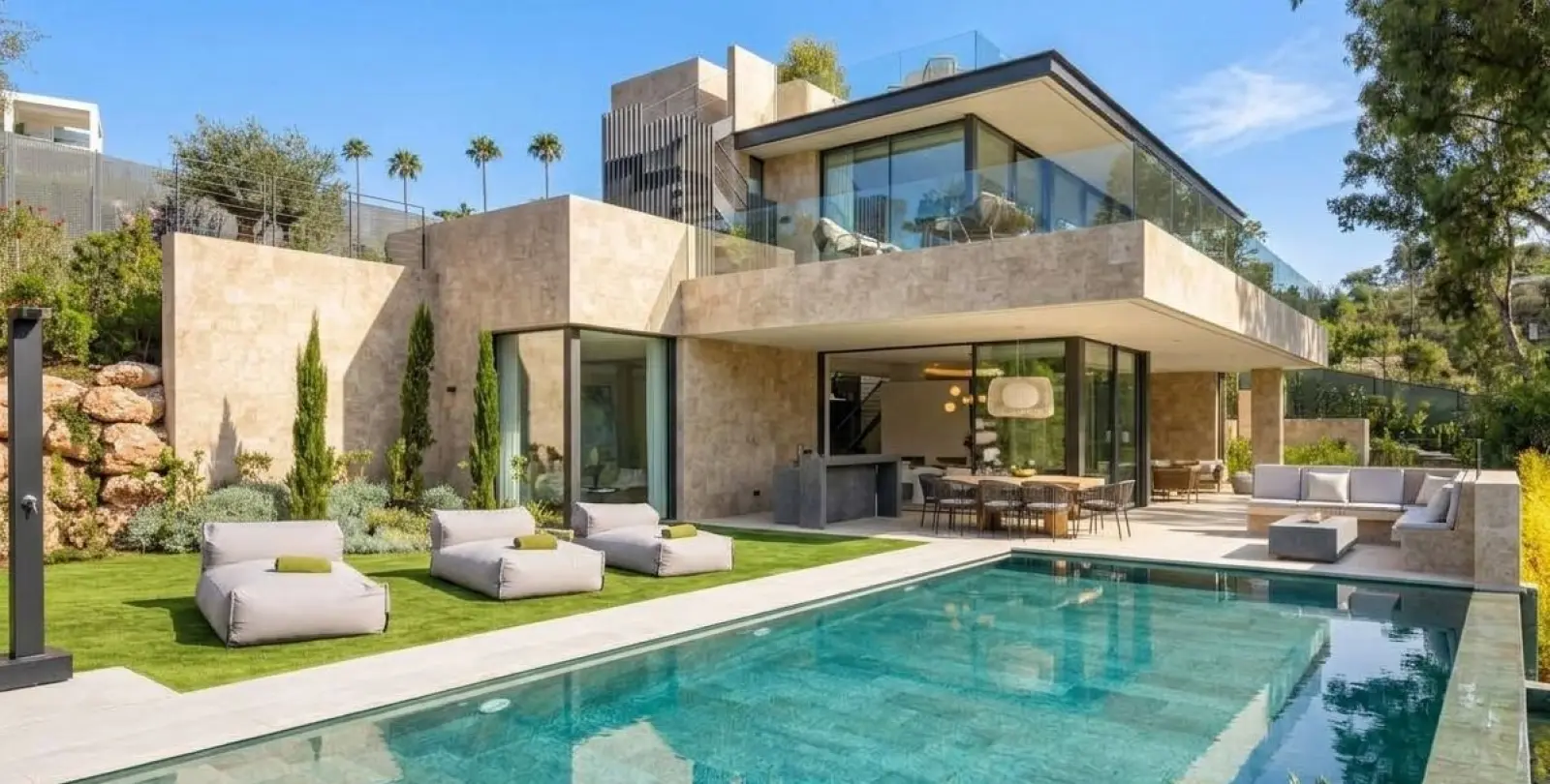 Venta de villa independiente en Marbella 1
