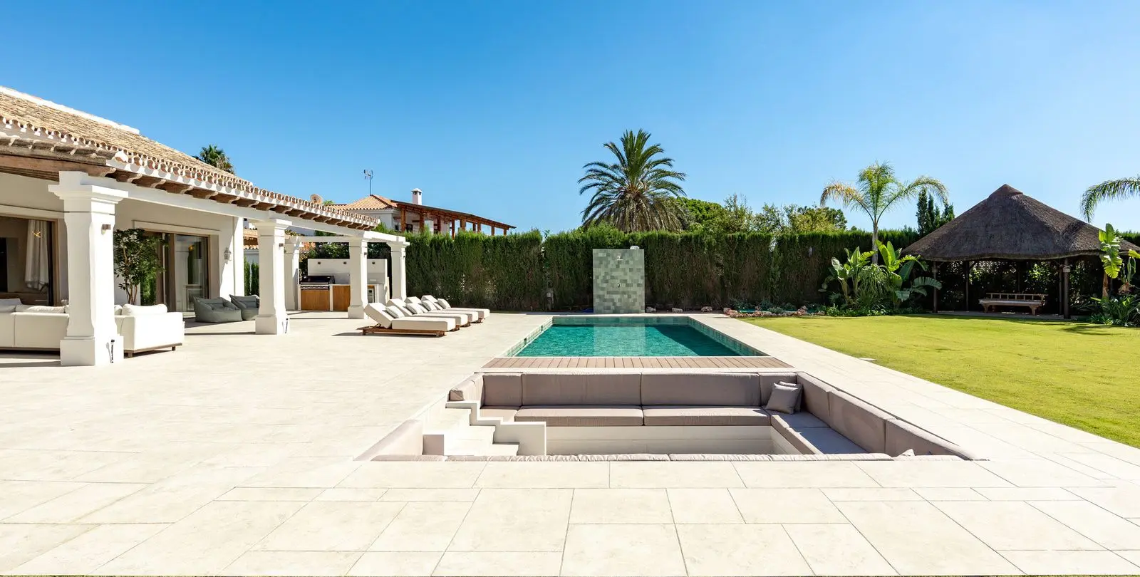 Venta de villa independiente en El Rosario 15